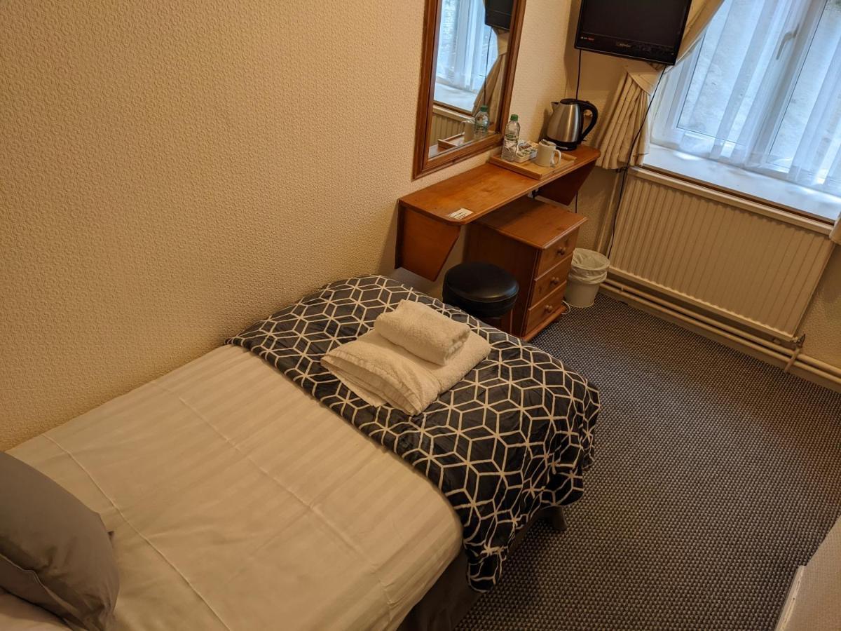 The Paddocks Hotel 사이몬즈얏 외부 사진