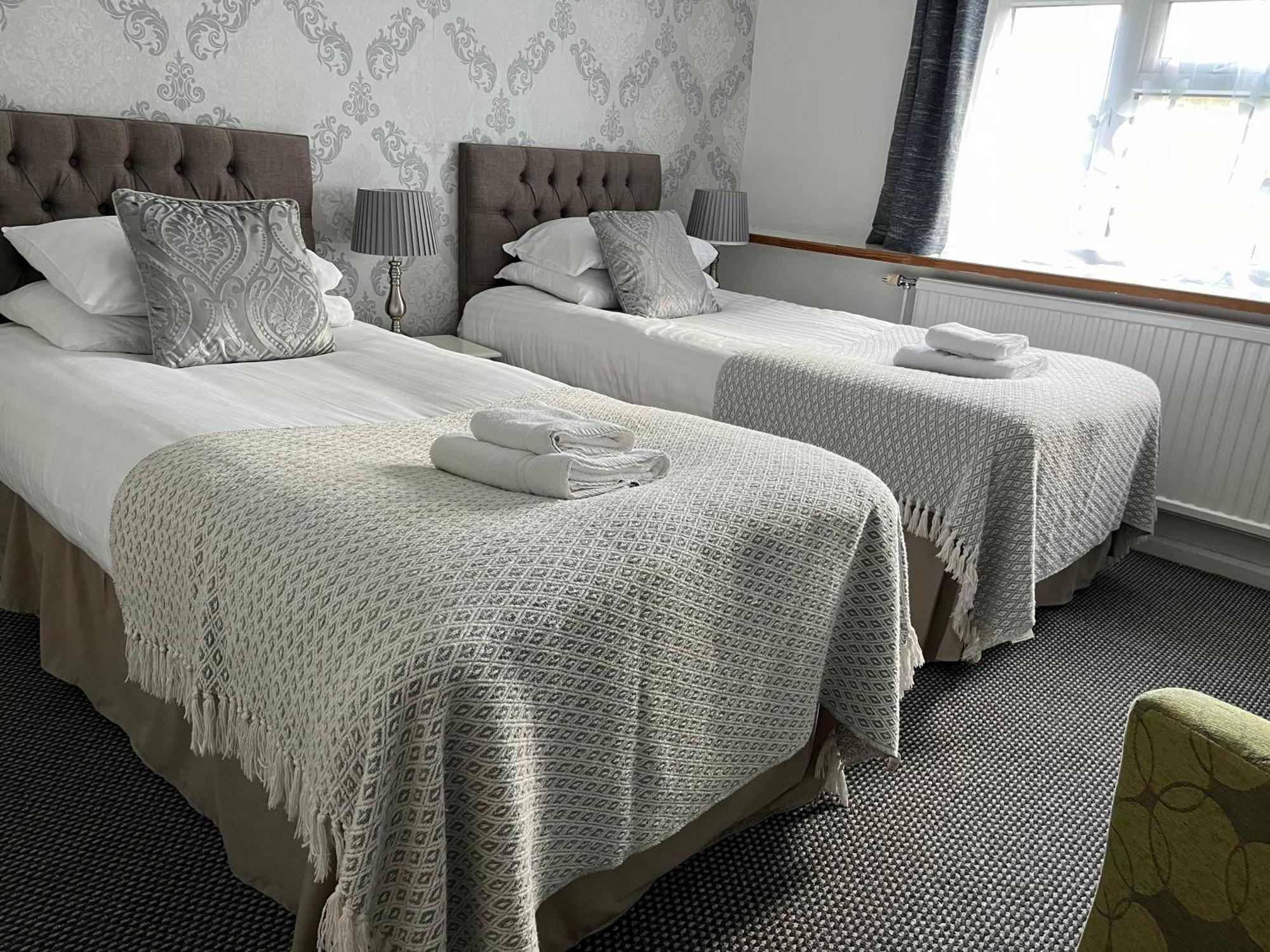 The Paddocks Hotel 사이몬즈얏 외부 사진