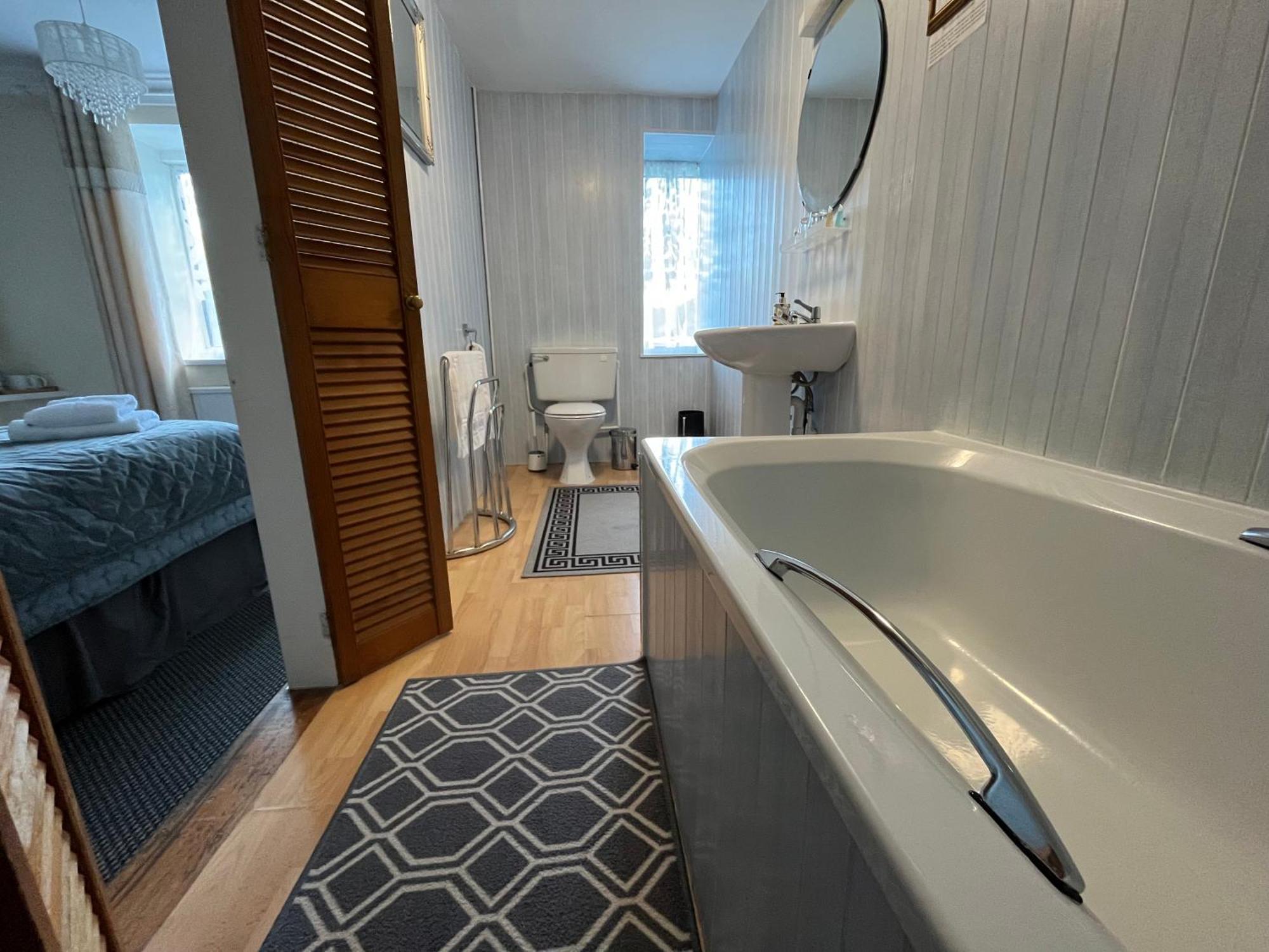 The Paddocks Hotel 사이몬즈얏 외부 사진