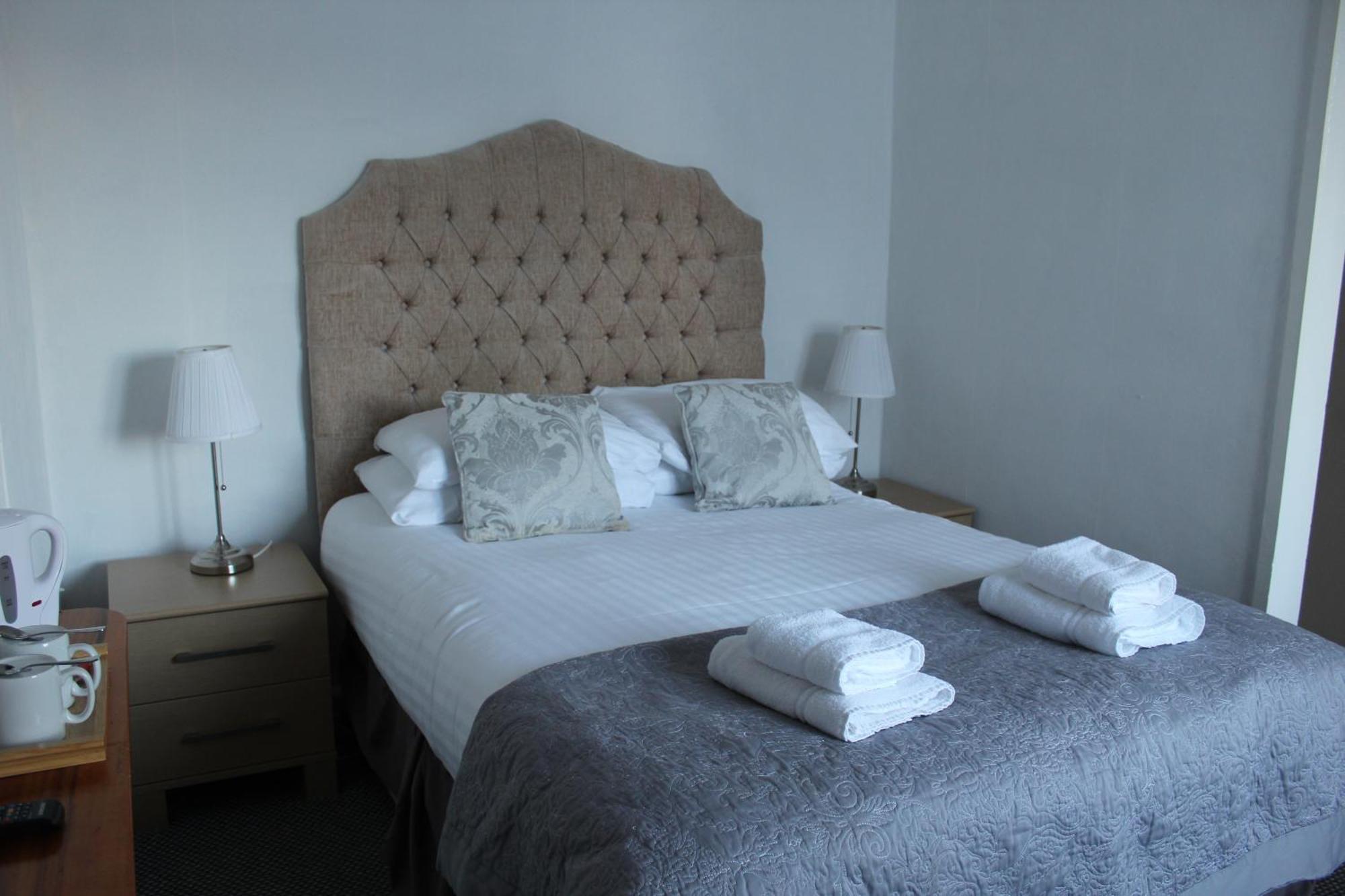 The Paddocks Hotel 사이몬즈얏 외부 사진