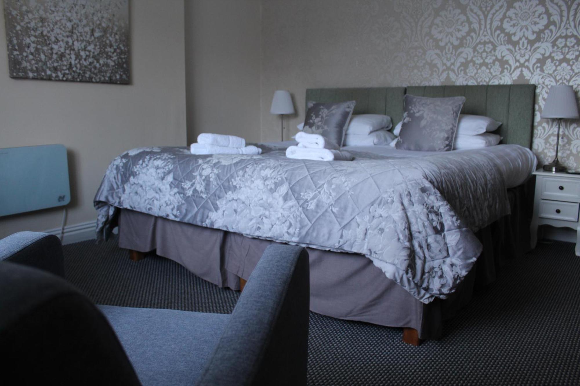 The Paddocks Hotel 사이몬즈얏 외부 사진