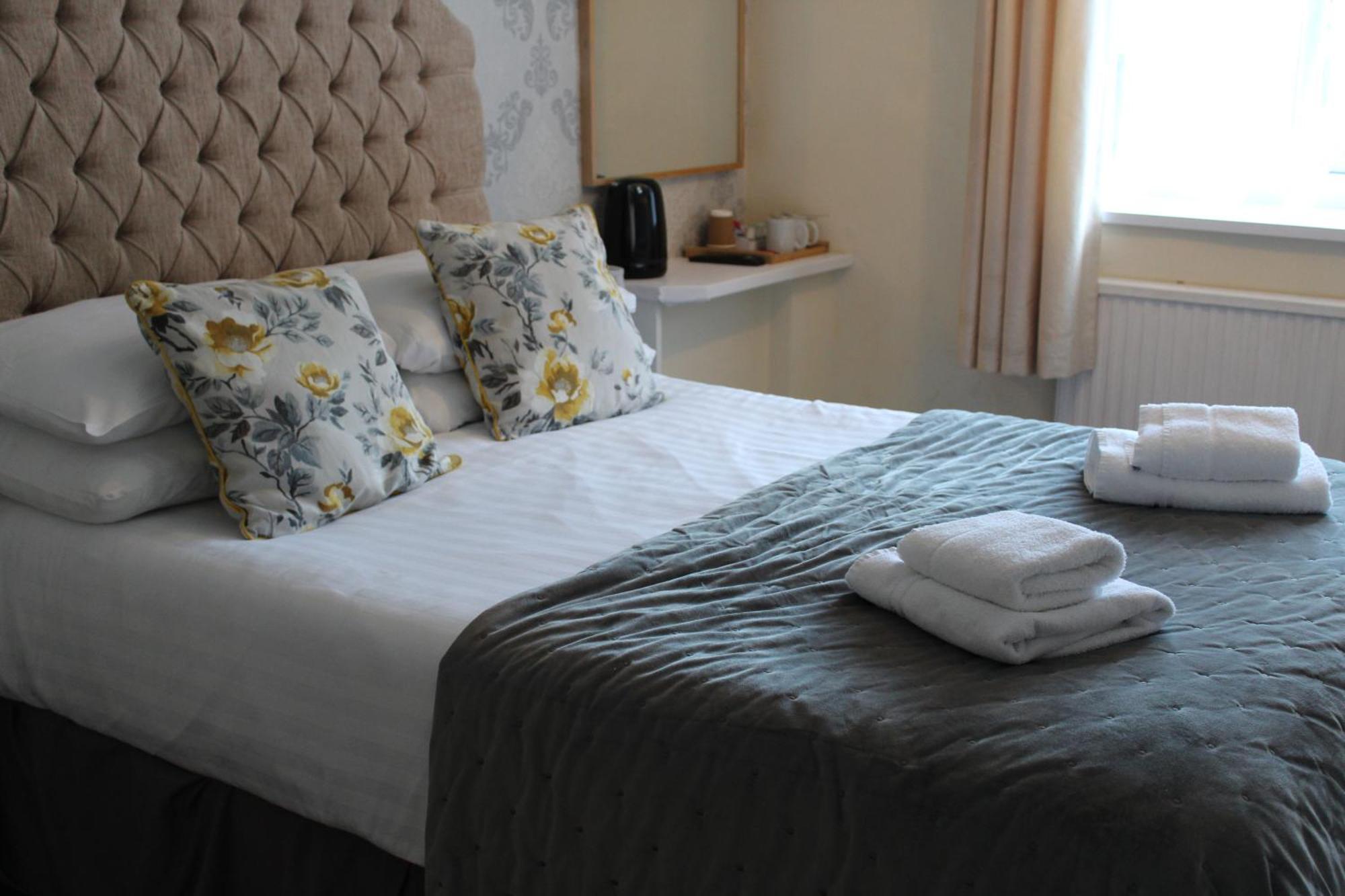 The Paddocks Hotel 사이몬즈얏 외부 사진