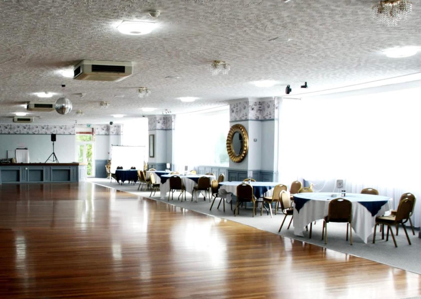 The Paddocks Hotel 사이몬즈얏 외부 사진