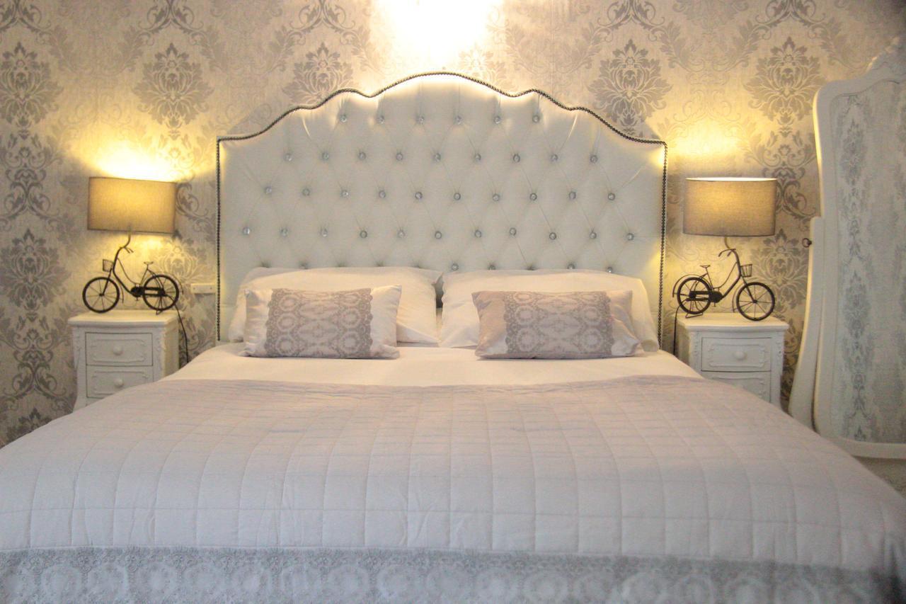 The Paddocks Hotel 사이몬즈얏 외부 사진